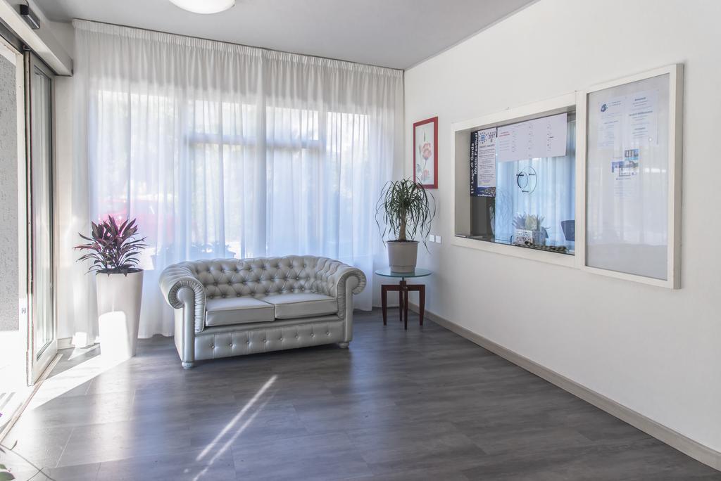 Residence Monica Riva del Garda Eksteriør bilde