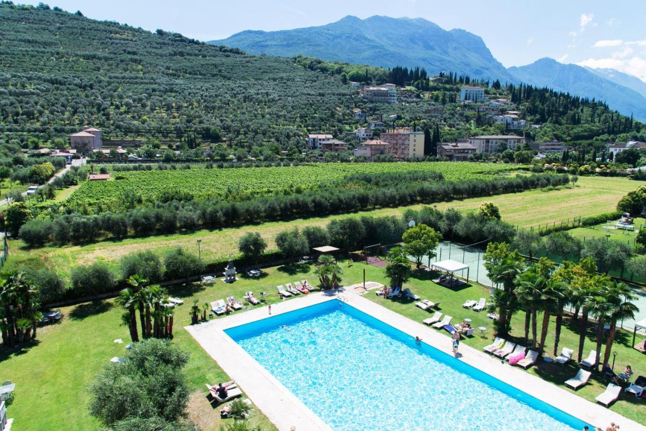 Residence Monica Riva del Garda Eksteriør bilde